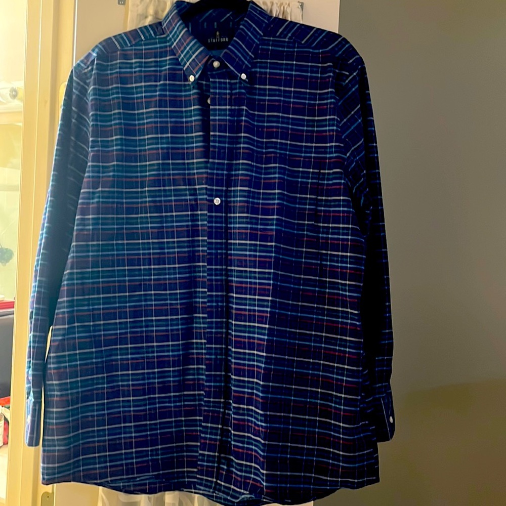 Stafford men’s button down - excellent used condition